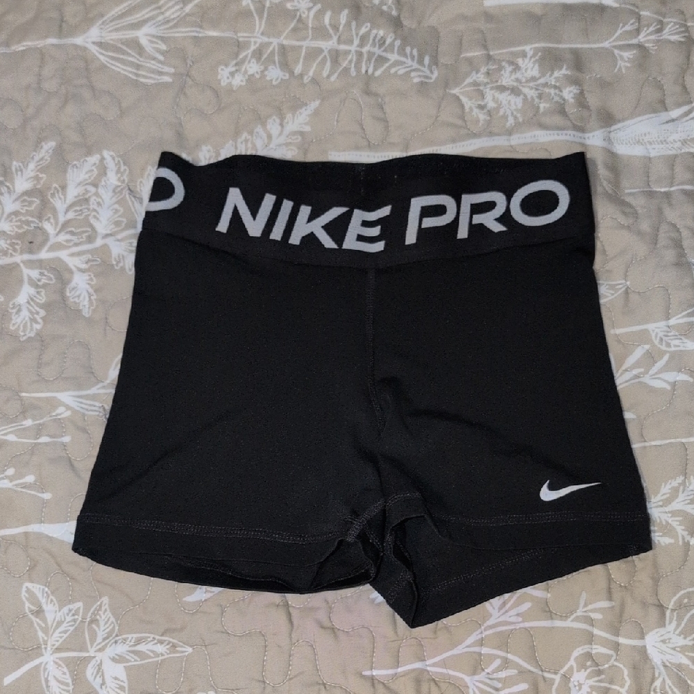 Nike Pro Women's Black Shorts